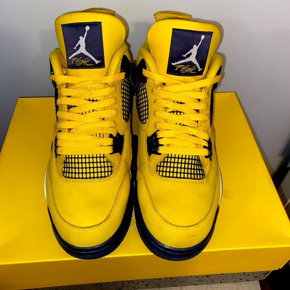 Jordan 4 lightning